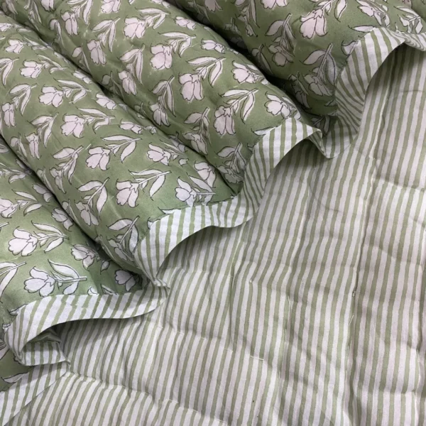 Green Hand Block Comforter Quilt